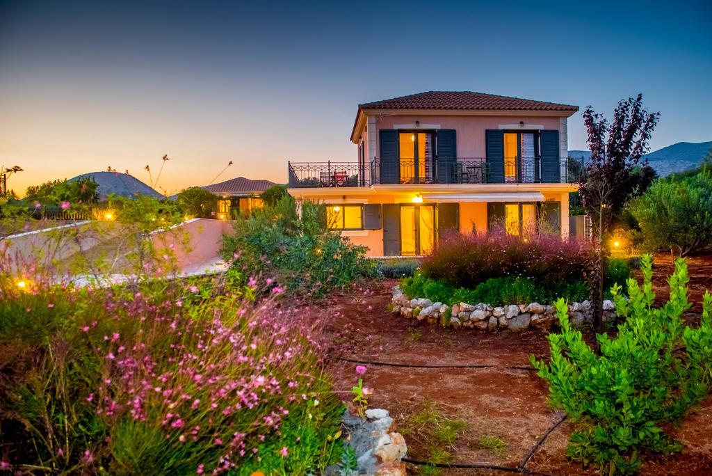 Korallis Villas Karavados Exterior photo